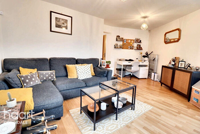 1 Bedroom Flat For Sale In Lanacre Avenue, NW9