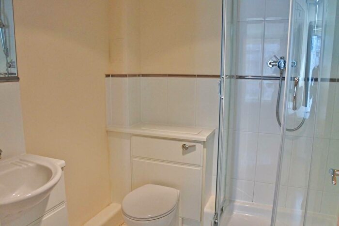 2 Bedroom Flat To Rent In Crown Heights, Alencon Link, Basingstoke, RG21