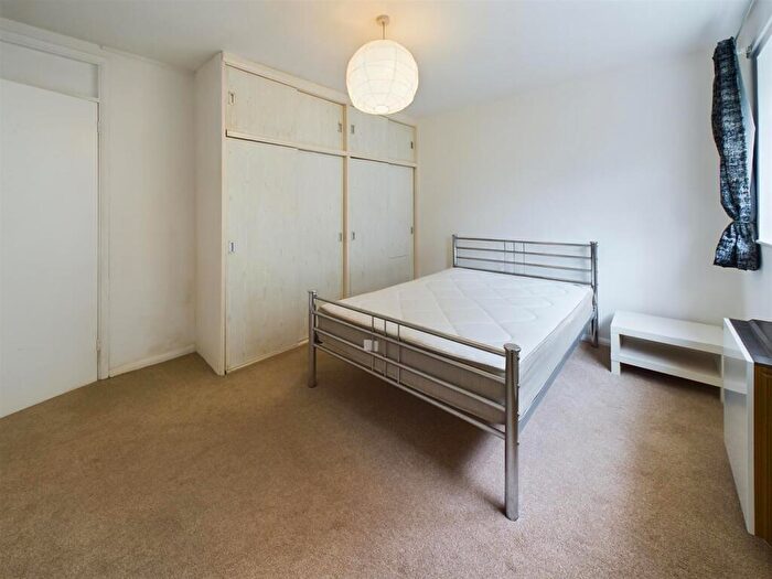 2 Bedroom Apartment To Rent In Gloucester Road, Bath, BA1