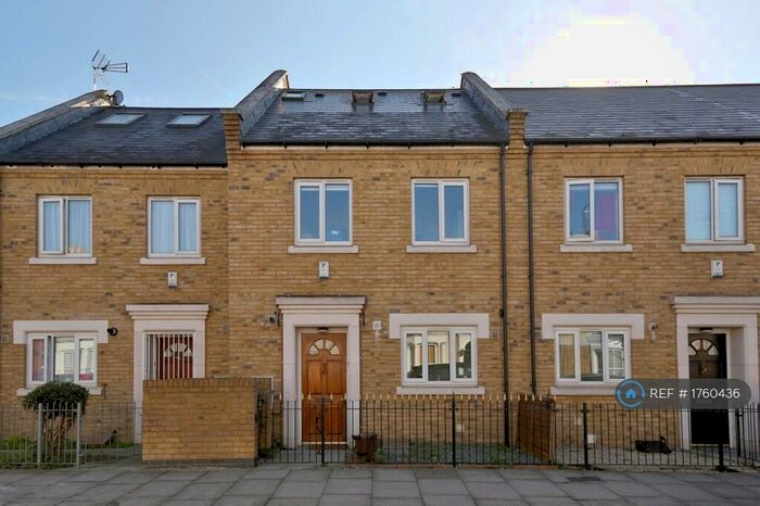 6 Bedroom Terraced House To Rent In Oban Street, London, E14