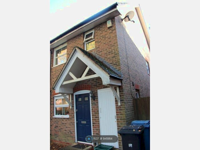 2 Bedroom End Of Terrace House To Rent In Falconer Road, Fleet, GU51