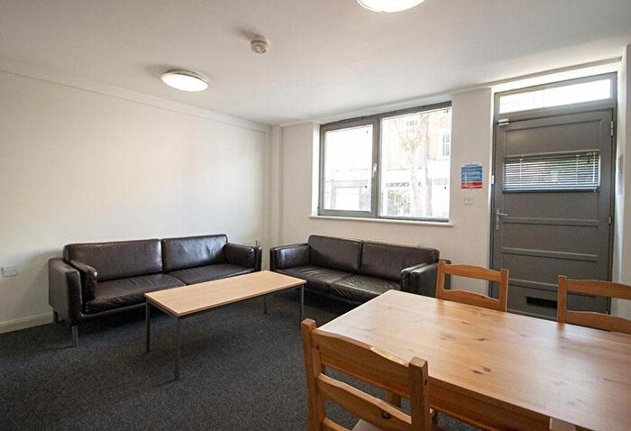 5 Bedroom Flat To Rent In Mansfield Road, Nottingham, NG1