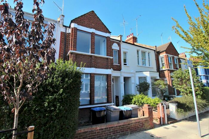 2 Bedroom Flat To Rent In Riffel Road, London, NW2