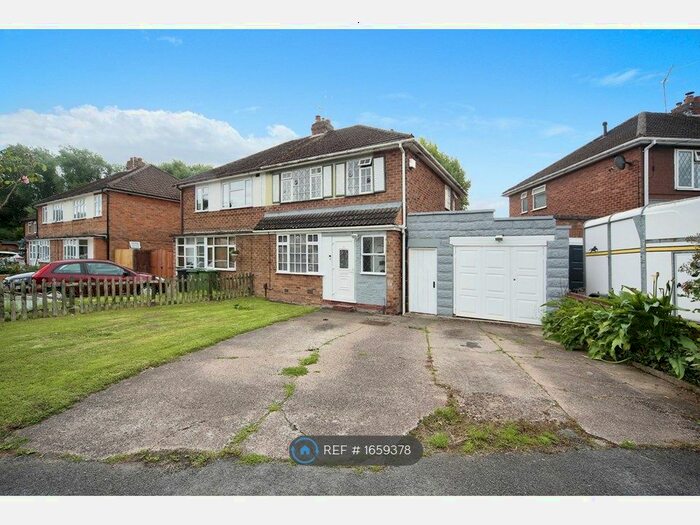 3 Bedroom Semi-Detached House To Rent In Ravensmere Road, Redditch, B98