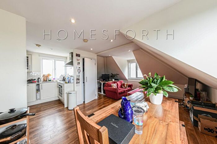 1 Bedroom Flat To Rent In Gladstone Court, Anson Road, Willesden Green, NW2