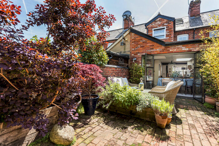 3 Bedroom Terraced House To Rent In Park Road, Henley-on-Thames, Oxfordshire, RG9