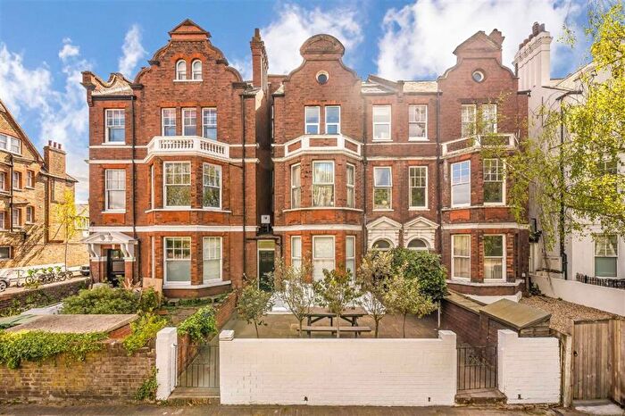 1 Bedroom Flat For Sale In Clapham Common South Side, Clapham, SW4