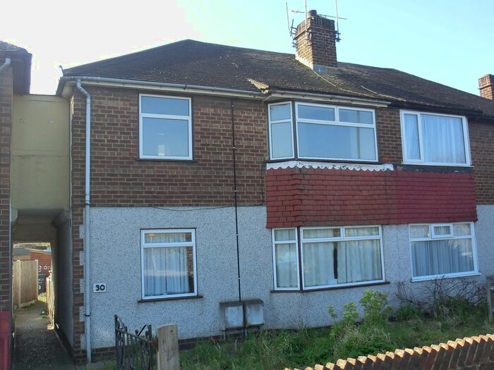 2 Bedroom Maisonette To Rent In London Road, Northfleet, Gravesend DA11