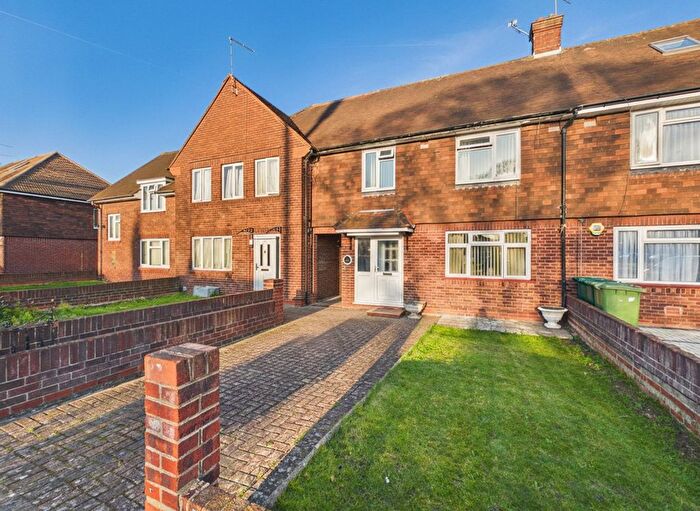 3 Bedroom Semi Detached House For Sale In Convent Road, Ashford, Surrey, TW15