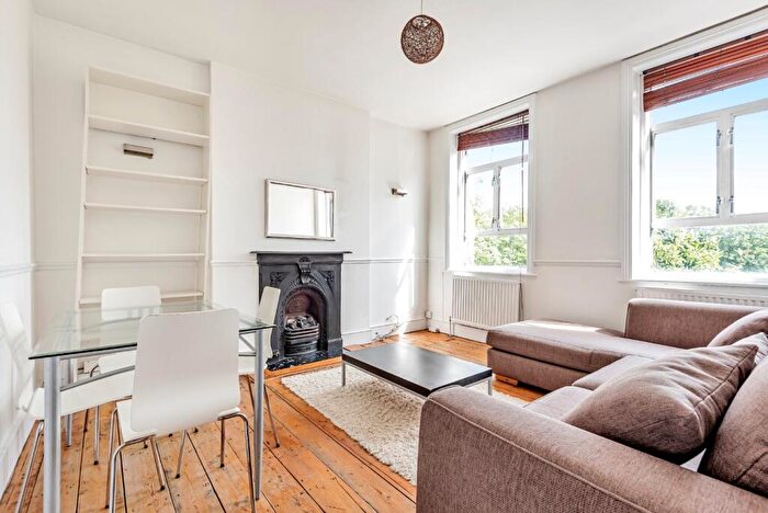 2 Bedroom Flat To Rent In Grove Park, London, SE5