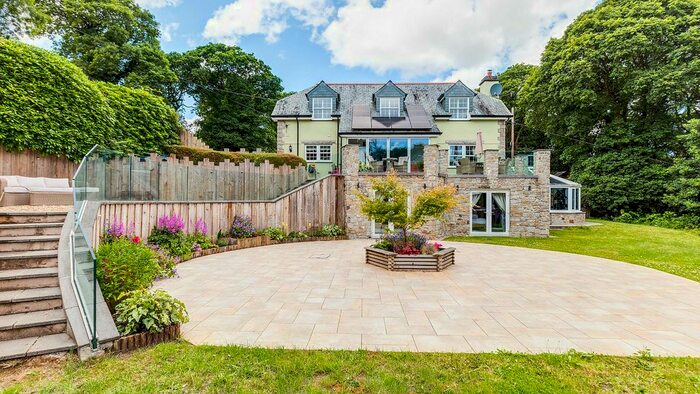 5 Bedroom Property For Sale In Nanstallon, Bodmin, PL30