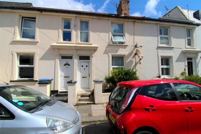 3 Bedroom Terraced House For Sale In River Road, Littlehampton, BN17