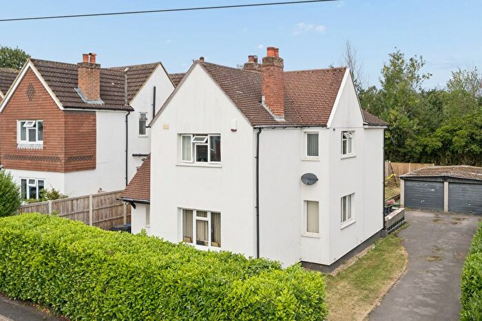 3 Bedroom Detached House For Sale In Laurel Road, Chalfont St Peter, Gerrards Cross, SL9