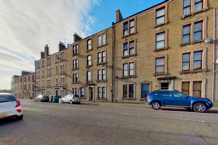 2 Bedroom Flat To Rent In Gardner Street, Law, Dundee, DD3