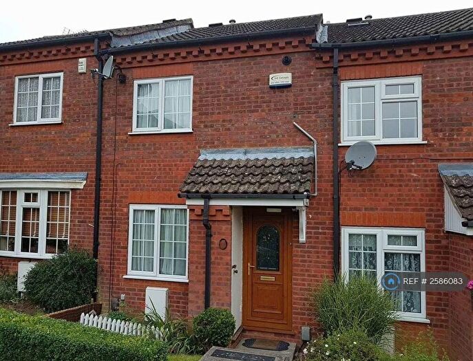 2 Bedroom Terraced House To Rent In Ormsby Close, Luton, LU1