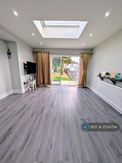 2 Bedroom Maisonette To Rent In Canterbury Road, Harrow, HA1