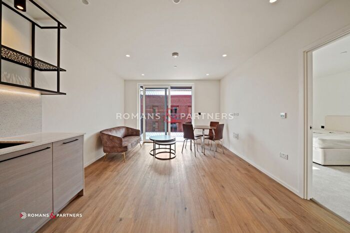 1 Bedroom Flat To Rent In Barnacle House, Heron Quay, E14