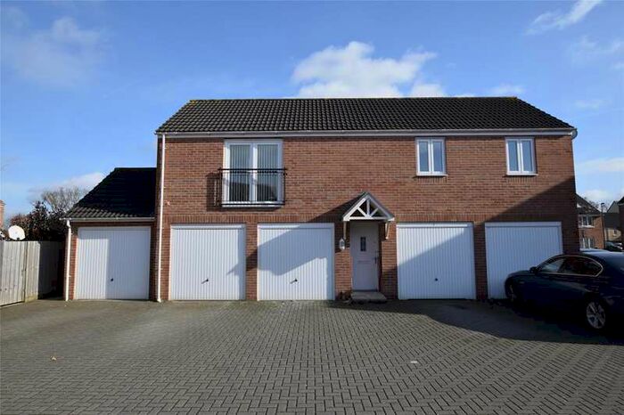 2 Bedroom Flat To Rent In Seymour Place, Frampton Cotterell, Bristol, BS36