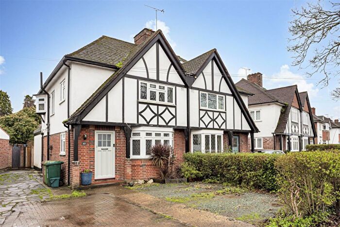 3 Bedroom Semi-detached House For Sale In Village Way, Ashford, TW15