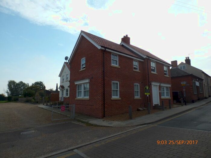 2 Bedroom Flat To Rent In Flat 3, The Old Bank, 8 Bridge Street NR14