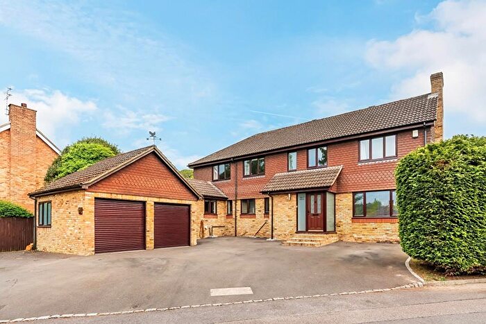 4 Bedroom Detached House For Sale In Milton Way, Fetcham, KT22