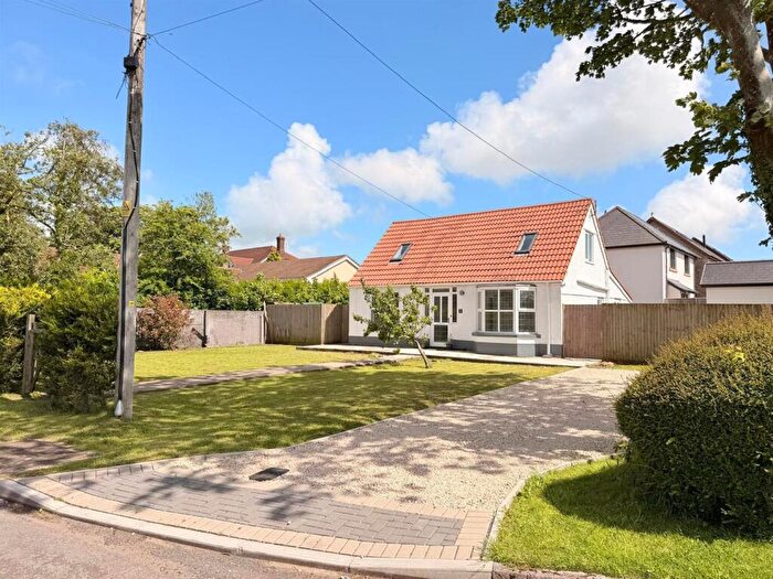 3 Bedroom Detached Bungalow For Sale In Rehoboth Road, Five Roads, Llanelli, SA15