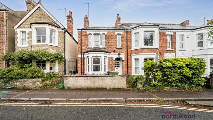 3 Bedroom End Terrace House For Sale In Southfield Road, Oxford, OX4