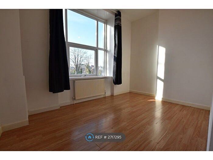 1 Bedroom Flat To Rent In Crescent Road, Luton, LU2