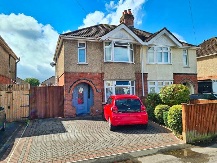 3 Bedroom Semi Detached House For Sale In Ashmead Road, Maybush, SO16