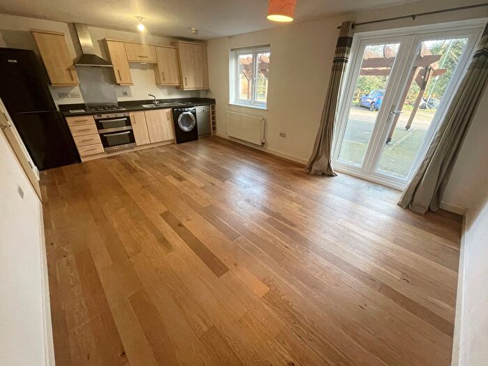 2 Bedroom Flat To Rent In Wakefield Close, Nottingham, NG11