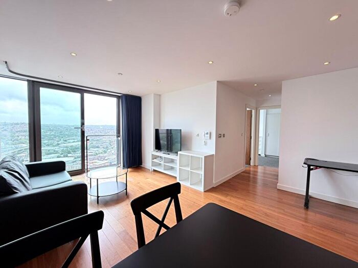 2 Bedroom Apartment To Rent In City Loft, St Pauls Square, Sheffield, S1