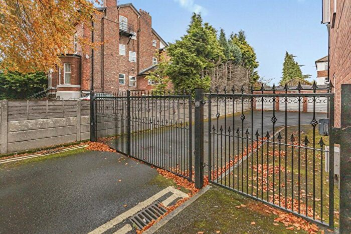 2 Bedroom Apartment For Sale In The Mews, Beaufort Road, Sale, M33