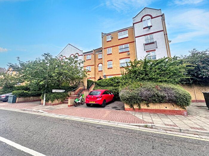 1 Bedroom Flat To Rent In Angelica Drive, Beckton, E6