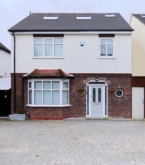 4 Bedroom Apartment To Rent In Hollybush Hill, London, E11