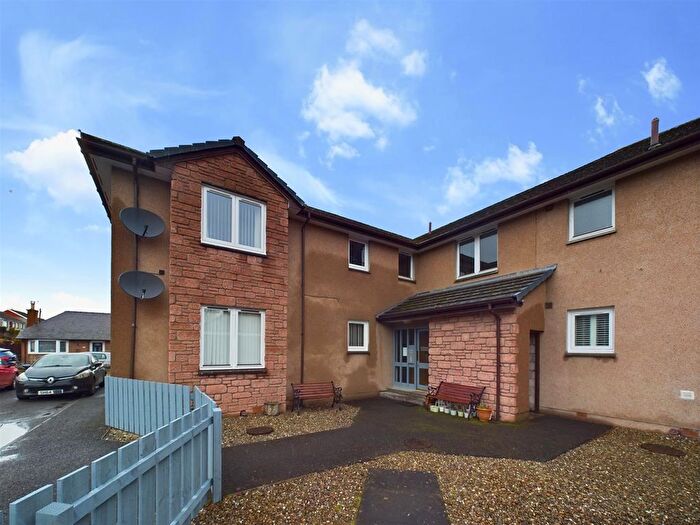 2 Bedroom Flat For Sale In Church Place, Perth, PH1