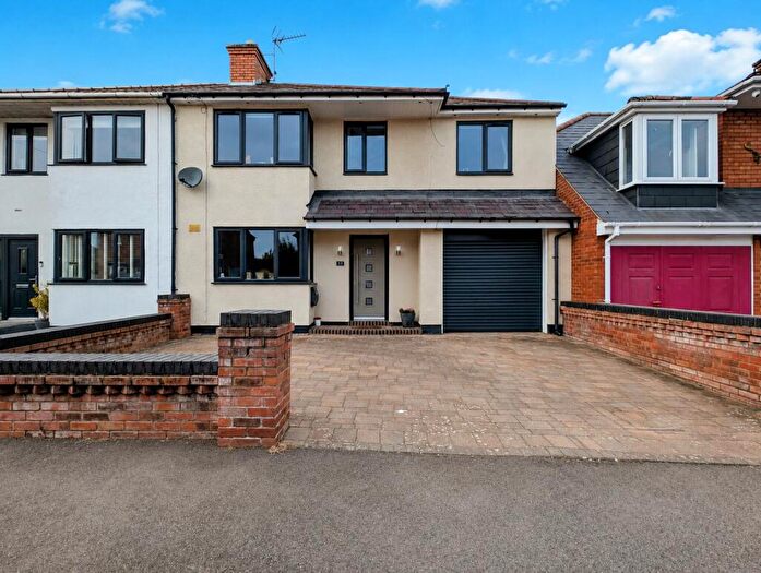 5 Bedroom Semi-Detached House For Sale In Woodbury Road North, Stourport-on-Severn, Worcestershire, DY13