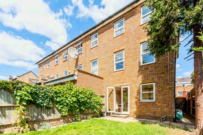 3 Bedroom Semi-Detached House To Rent In Tabor Grove, Wimbledon, London, SW19