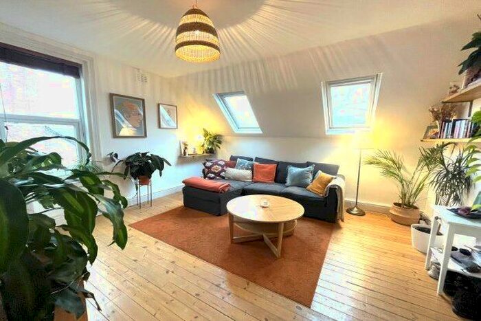 1 Bedroom Flat To Rent In Barlow Moor Road, Manchester, M20