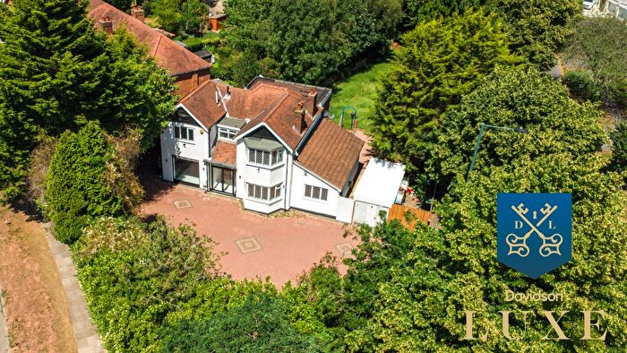 5 Bedroom Detached House For Sale In Knightlow Road, Harborne, B17