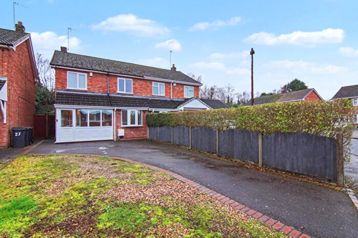 3 Bedroom Semi Detached House For Sale In Southfield Close, Nuneaton, CV10