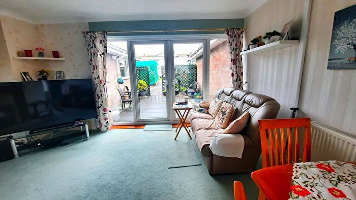 2 Bedroom Semi-Detached Bungalow For Sale In Greenlawns, Barry, CF62