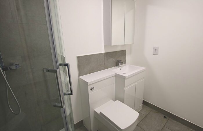 1 Bedroom Flat To Rent In High Street, Barnet, EN5