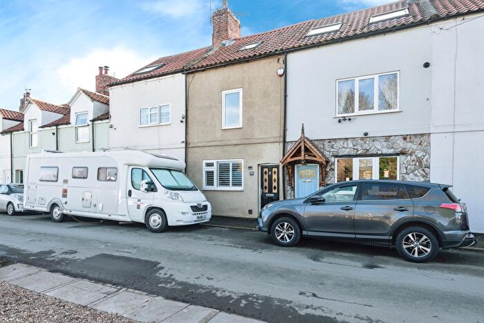 3 Bedroom Terraced House For Sale In New Cottages, Rawcliffe Bridge, Goole, DN14