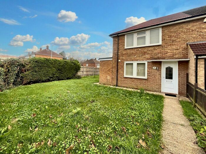 2 Bedroom Semi-Detached House To Rent In Smiths Lane, Windsor, SL4