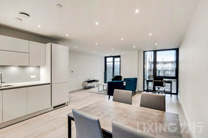 2 Bedroom Apartment To Rent In City North Place, Finsbury Park, N4
