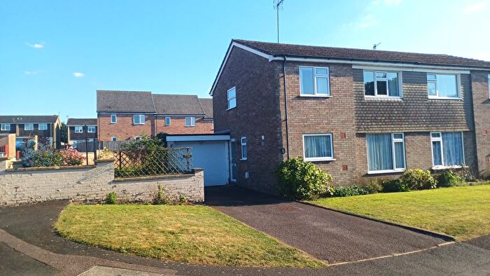 3 Bedroom Semi-Detached House For Sale In Cornish Road, Chipping Norton, OX7