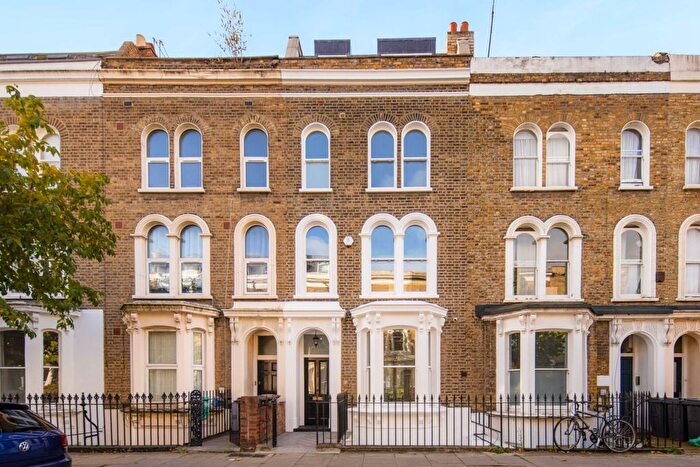5 Bedroom Detached House For Sale In Dunlace Road, London, E5