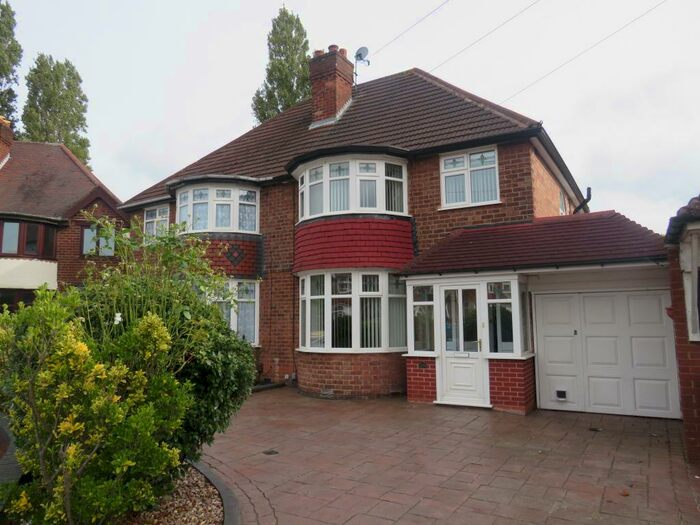 3 Bedroom House To Rent In Charminster Avenue, Birmingham, B25