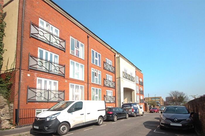 2 Bedroom Apartment For Sale In Waterloo Road, Bristol, BS2