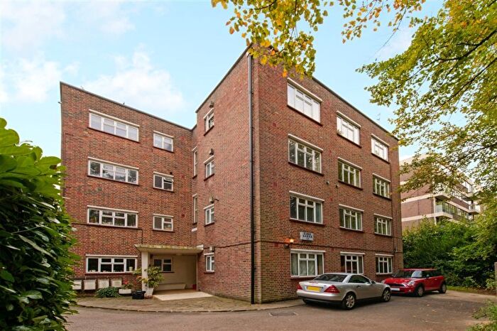 2 Bedroom Flat To Rent In Shepherds Hill, Highgate, N6